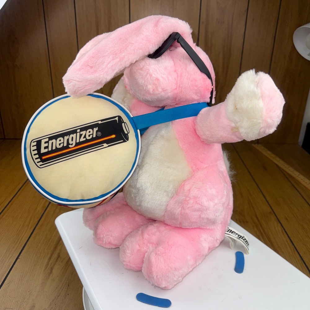 Vintage 1995 Energizer Bunny Plush Pink Rabbit with Drum and Sunglasses‎ Mascot